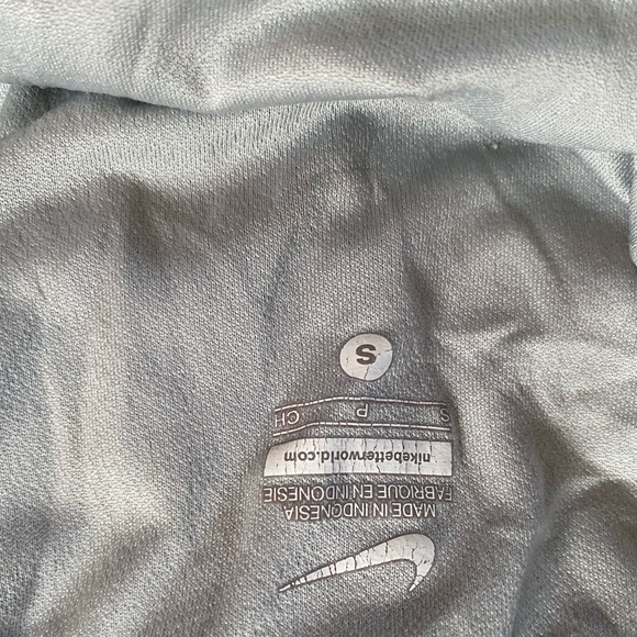 Nike exercise shorts - Picture 2 of 3